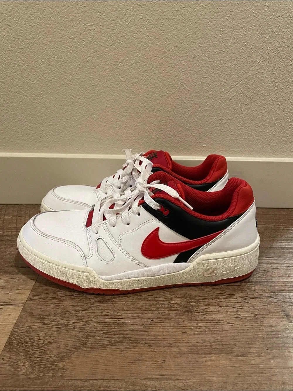 Nike Full Force Low White Black Red Lace Up Sneakers Retro FB1362-102 Mens 9.5